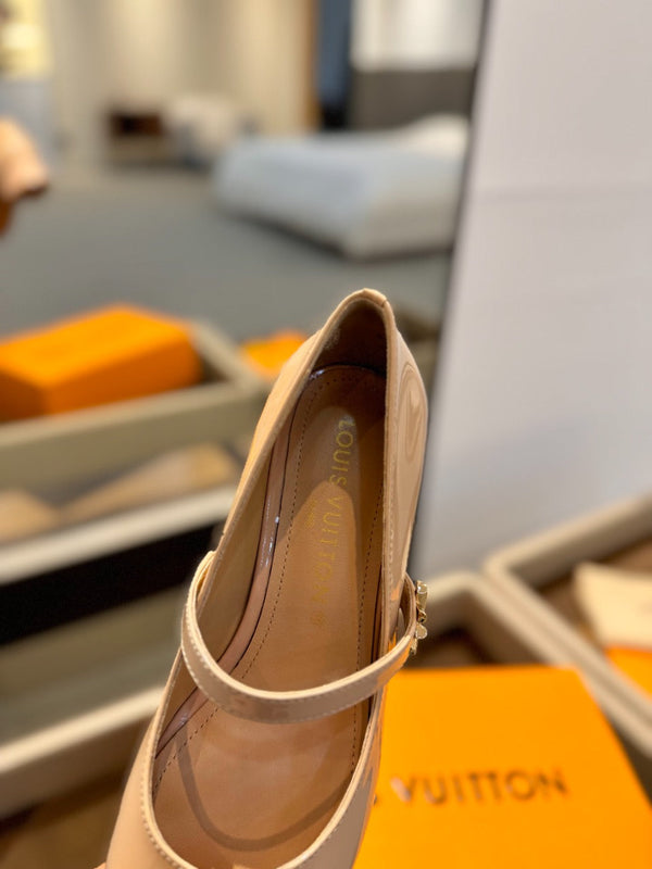 LV Romy Mary Jane Pumps Beige Patent Leather 893583