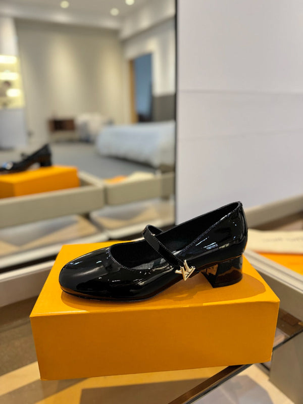 LV Romy Mary Jane Pumps Black Patent Leather 893581
