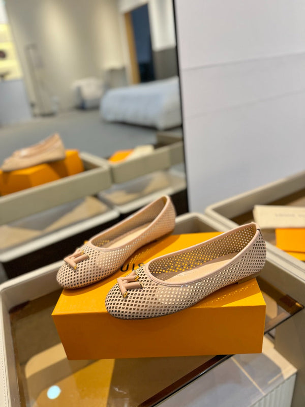 LV Shake Perforated Ballet Flats Beige Calfskin 893576