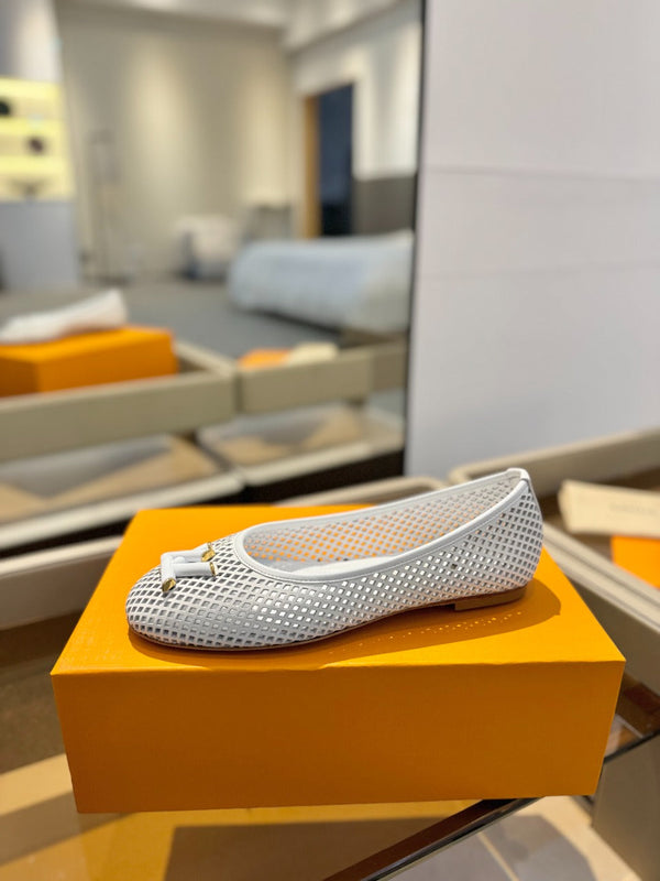 LV Shake Perforated Ballet Flats White Calfskin 893577