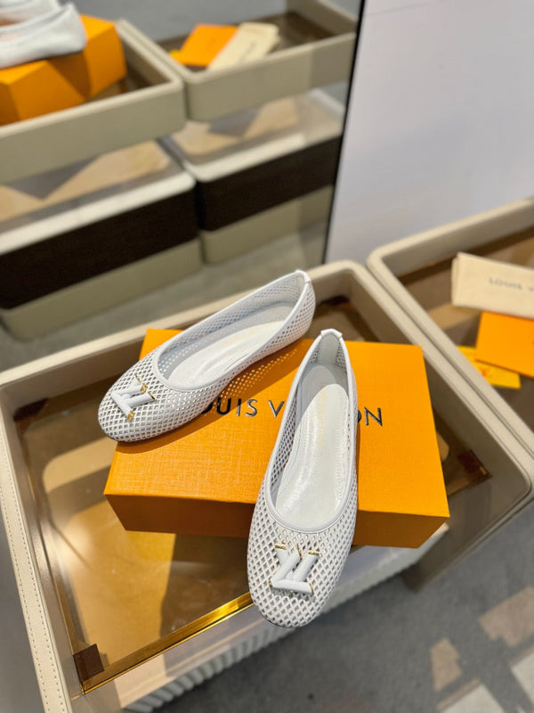 LV Shake Perforated Ballet Flats White Calfskin 893577