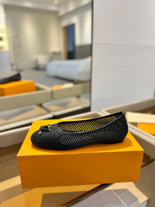 LV Shake Perforated Ballet Flats Black Calfskin 893573
