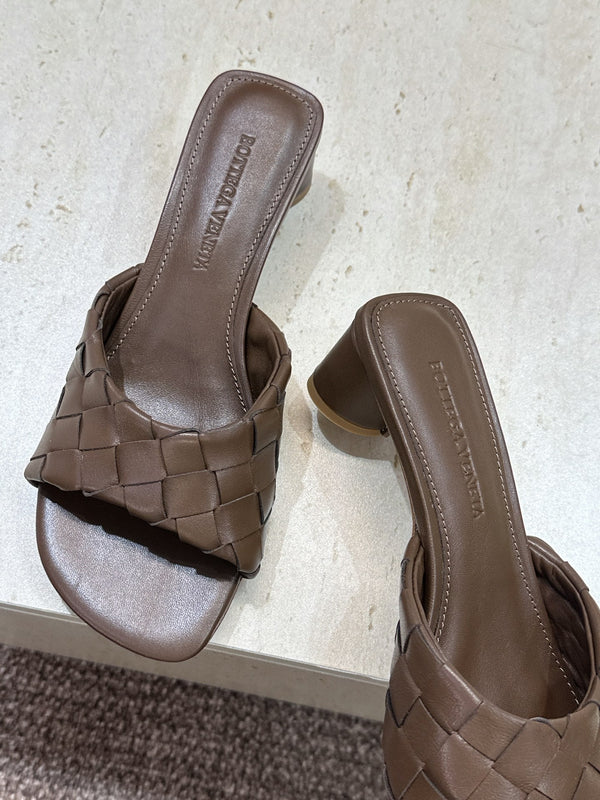 BV 26s Blink Intrecciato Mules 4.5cm Coffee Leather 896579