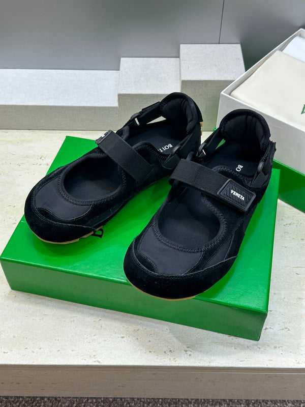 BV 26s Orbit Flash Mary Jane Black Suede 8873254