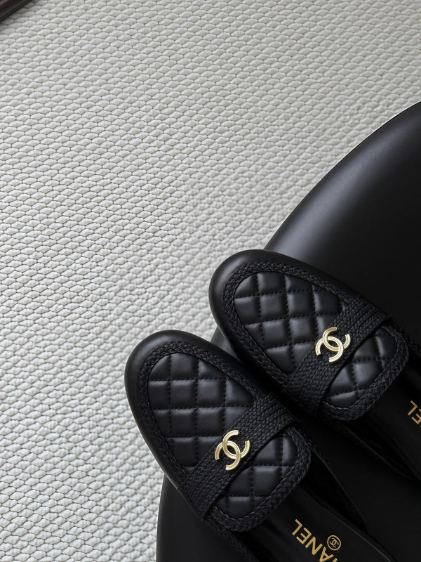 CC Quilted Logo Strap Mules Black Leather 914190