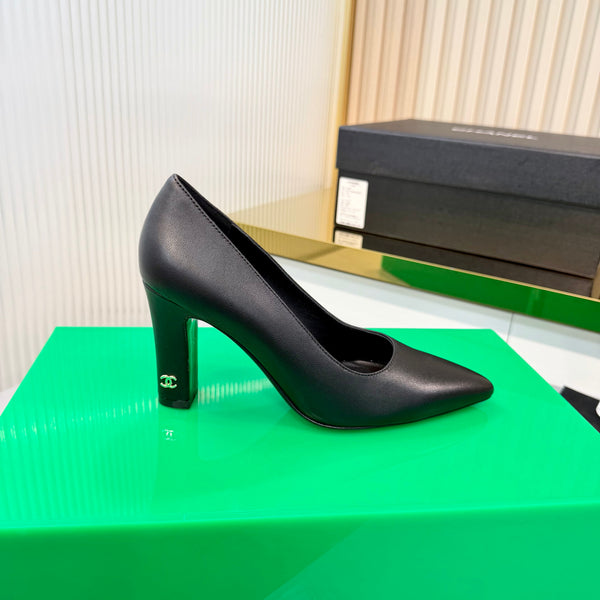 CC 26s Pumps 8.5cm Black Lambskin 924309