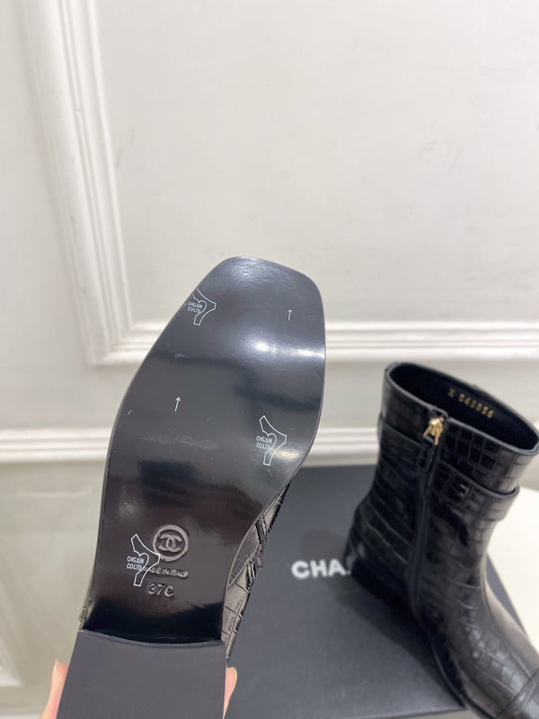 CC Double C Ankle Boots 3.5CM Black Croc-Embossed Leather 946902