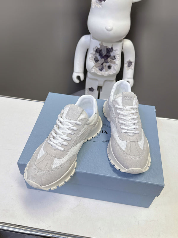 Prad 26ss Milano Logo Label Sneakers Off-White & Light Gray Mesh Suede 951933