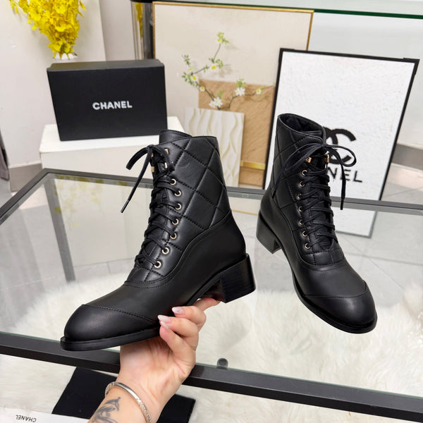 CC Lace-Up Ankle Boots 5CM Black Quilted Leather 958903