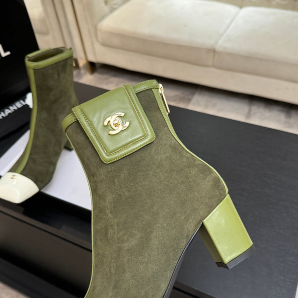 CC Ankle Boots White Square Toe Olive Green White Suede Leather 958075