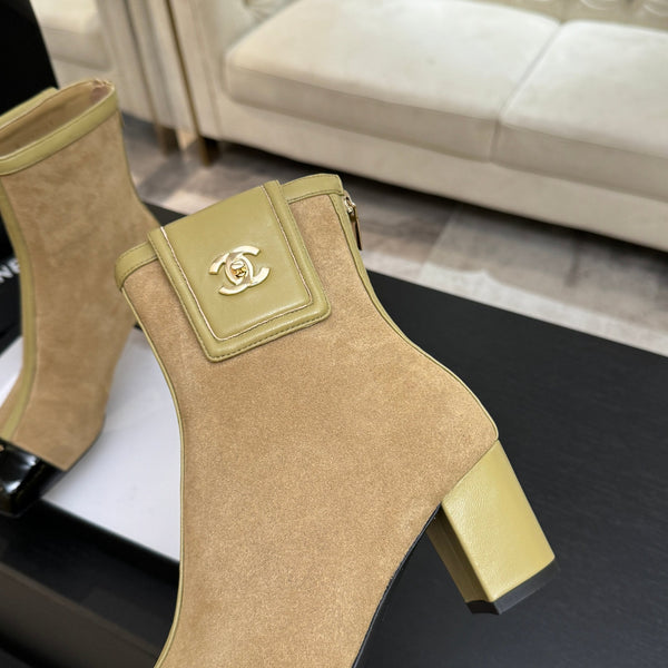 CC Ankle Boots White Square Toe Beige Black Suede Leather 958073