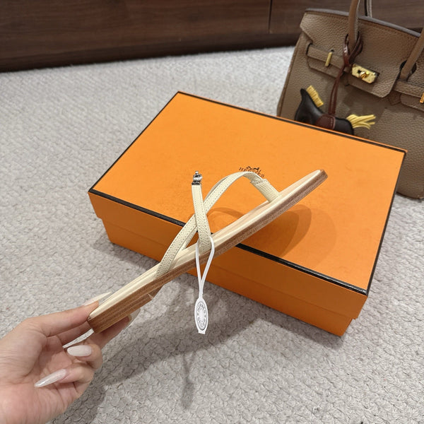 HM Miss Sandal Cream in Calfskin 959971