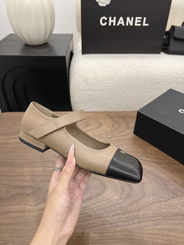CC Square-Toe Mary Jane Flats Beige Black Lambskin 961512
