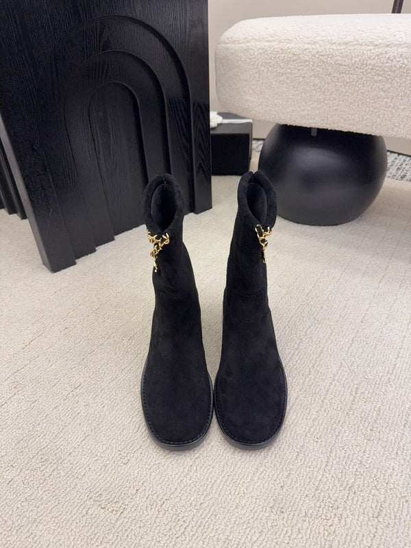 CC Mid-Calf Boots 4CM Gold Chain Charm Black Suede 961499