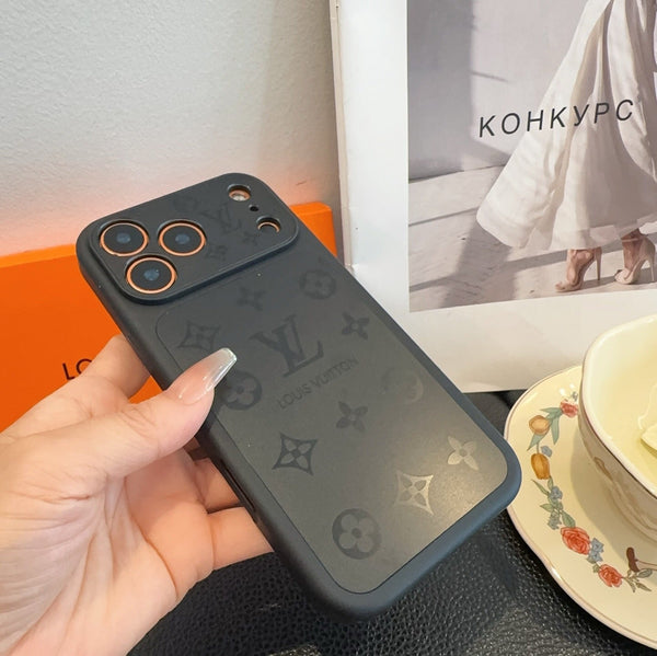 LV iPhone Case 425030