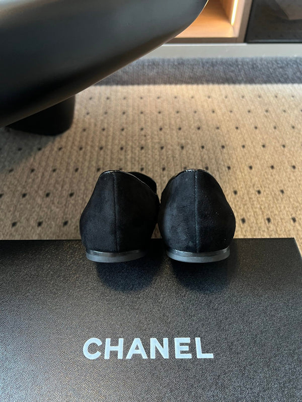 CC Logo Loafers Black Suede 984399