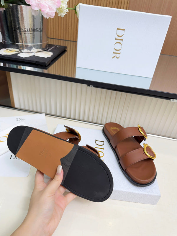 CD Médaillon Buckle Slide Brown Leather 987052