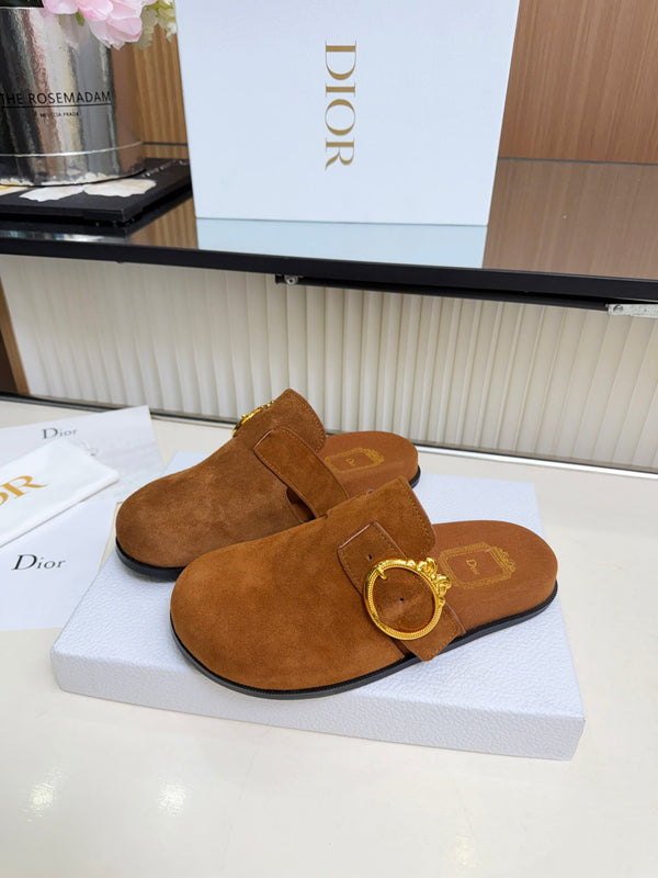 CD Médaillon Buckle Mules Cognac Brown Suede 987050