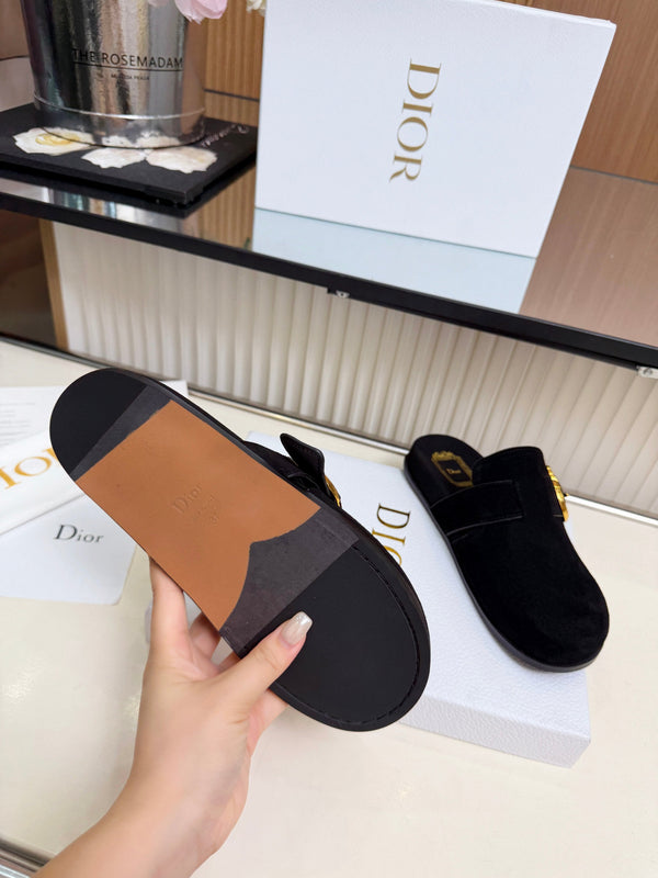 CD Médaillon Buckle Mules Black Suede 987049