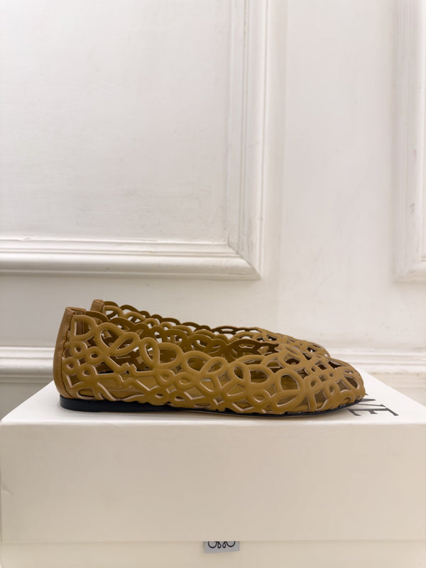 LW Petal Anagram Ballet Flats Pale Brown Leather 111595