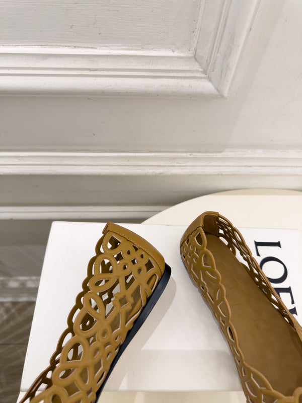 LW Petal Anagram Ballet Flats Pale Brown Leather 111595