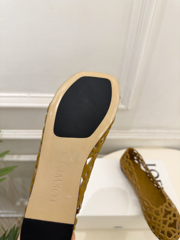 LW Petal Anagram Ballet Flats Pale Brown Leather 111595