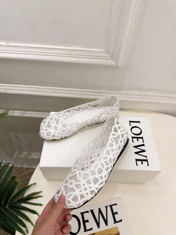 LW Petal Anagram Ballet Flats Pale White Leather 111593