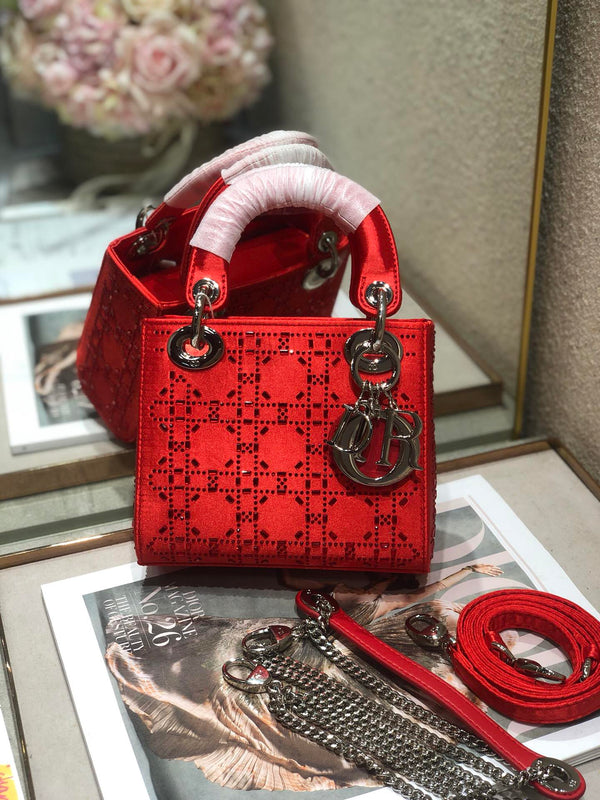 LADY 24 HANDBAG EMBOSSED DIAMOND IN CHERRY RED CALFSKIN