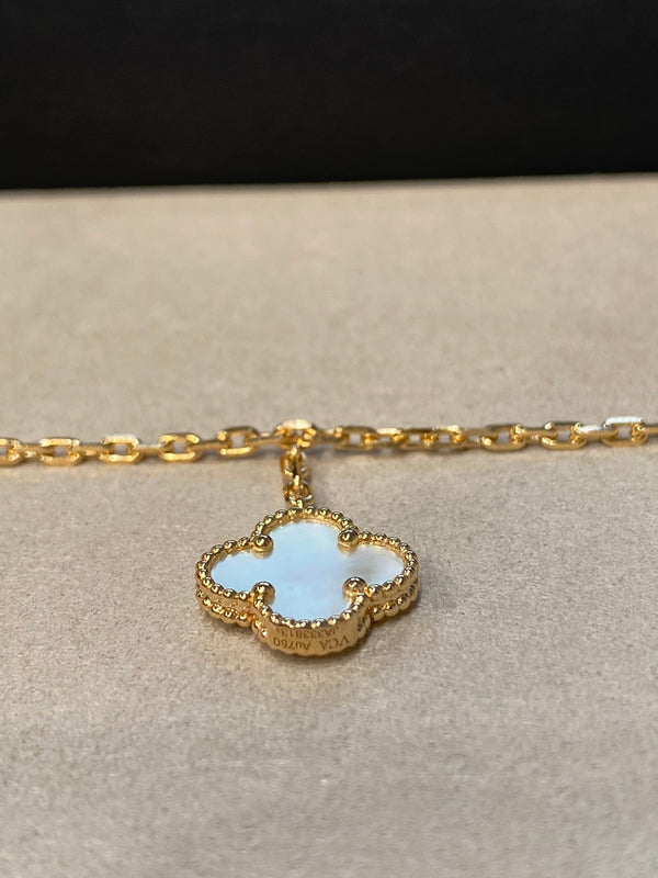 VCA Lucky Limited Four-Flower Sliver Bracelet