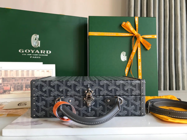 GRAND HÔTEL TRUNK BAG 24 IN GREY BLACK GOYARDINE CANVAS AND CALFSKIN