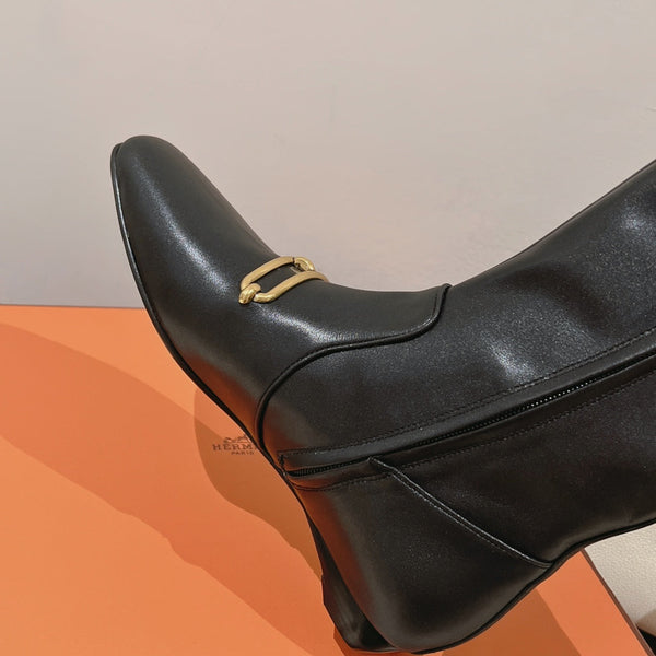 HM 26S Dora Gold Buckle Ankle Boots 2cm Black Leather