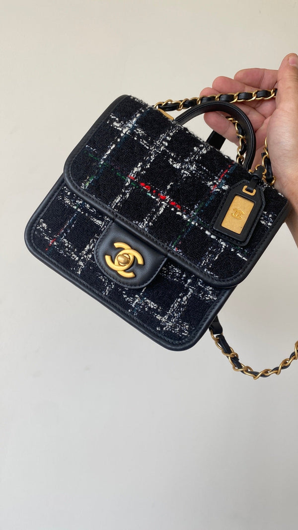CC 2025 Small Flap Bag 21 Black Tweed Leather Gold Hardware
