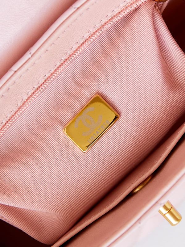 cc 24a nano 19cm kelly shopper bag light pink lambskin