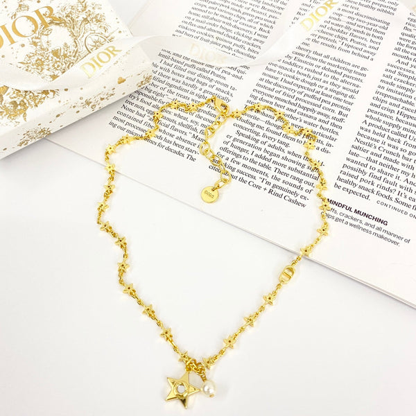 CD 26S Star Chain Pearl Pendant Necklace In Gold Tone Metal 631051