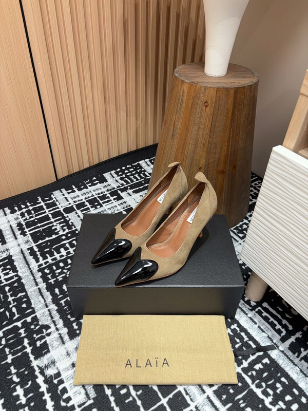 Alaia Pump Coeur 85mm In Moss Brown Suede 933080