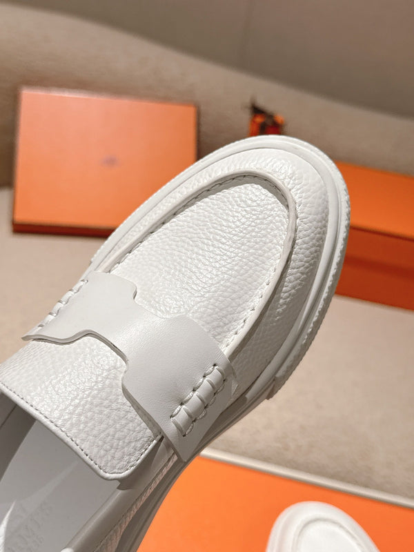 HM 25ss Platform Loafers White Sheepskin 577174