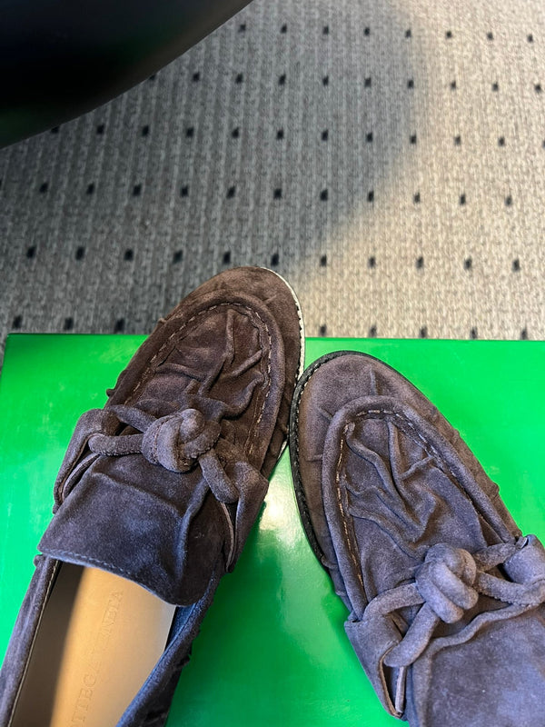 BV Astaire Loafers Knotted Dark Brown Crinkled-Suede Leather 616650