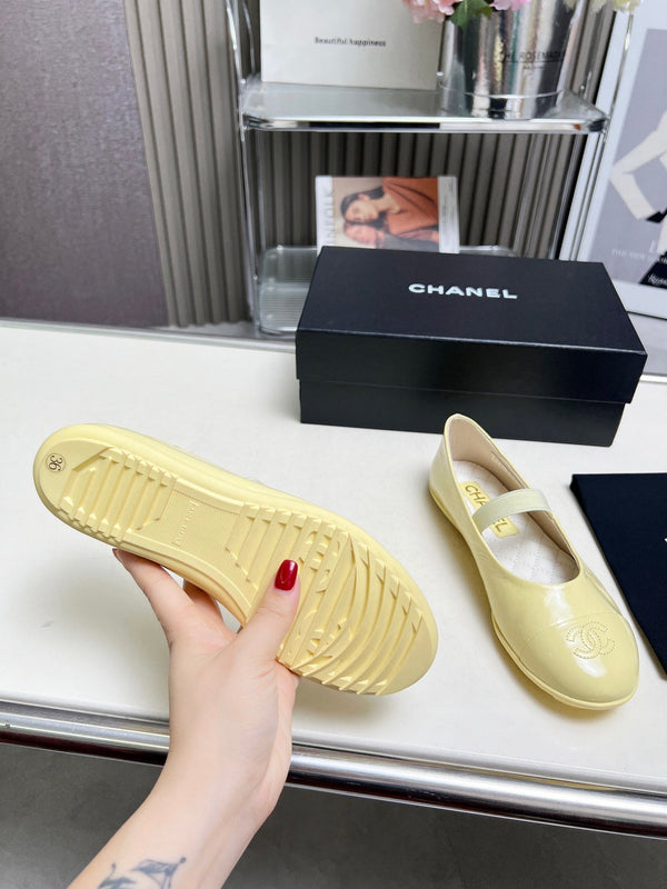 CC 26s Ballet Flat Lemon Yellow Glossy Sheepskin 684823