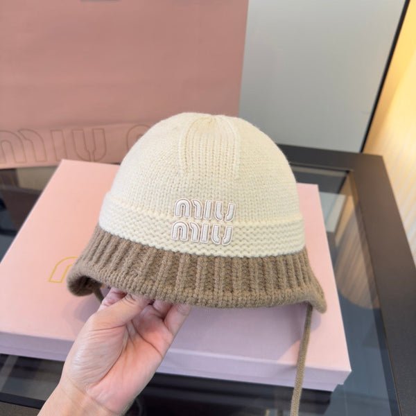 Miu Knitted Earmuff Cap 477560