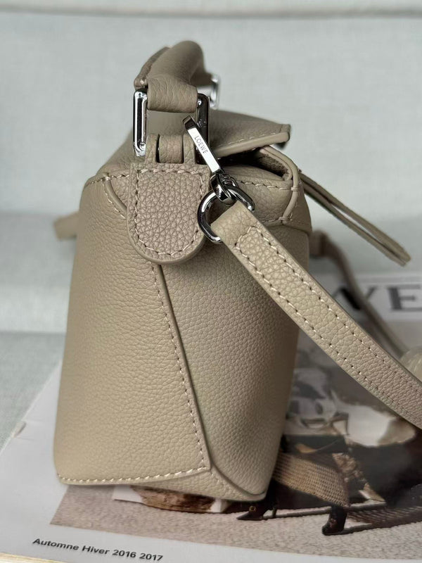LOE MINI 18 PUZZLE BAG IN CLAY CALFSKIN