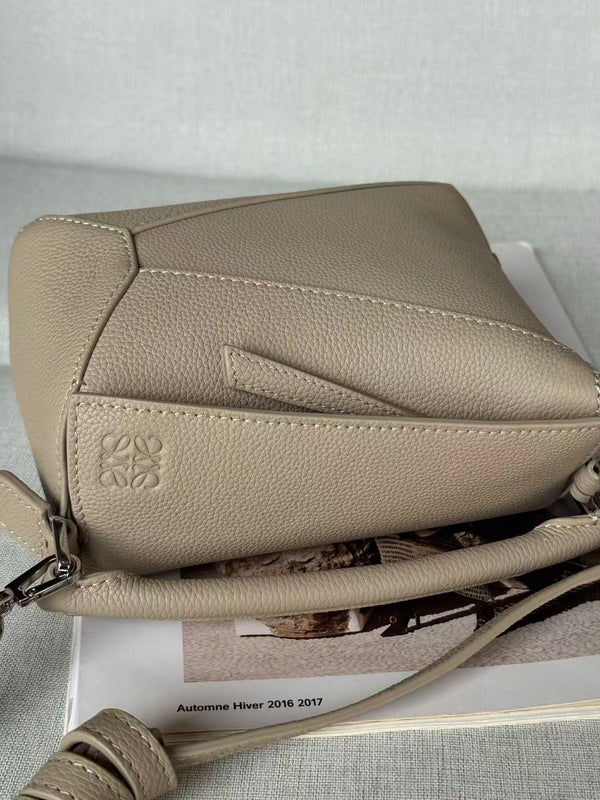 LOE MINI 18 PUZZLE BAG IN CLAY CALFSKIN