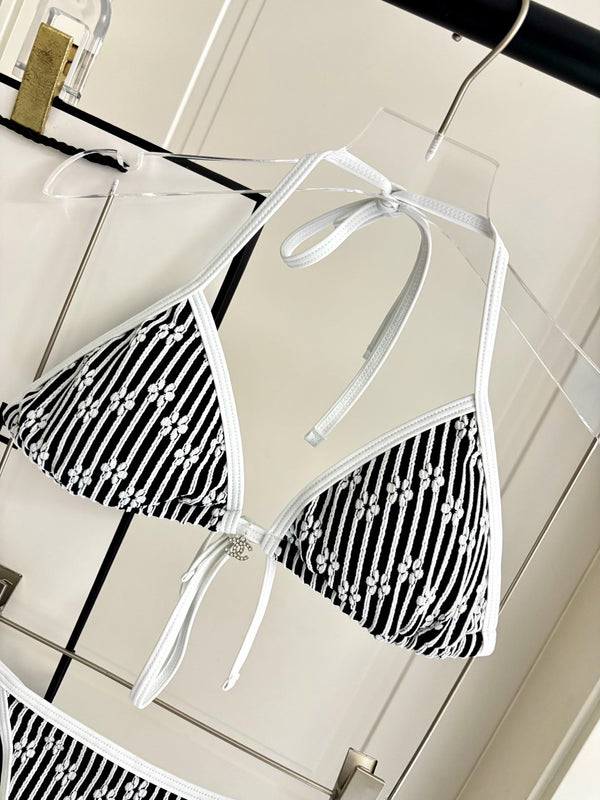 CC Bikini Set in Floral Print Black 289858