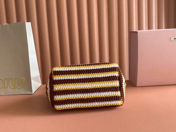 Miu Crochet Pouch Brown White Cream Cotton
