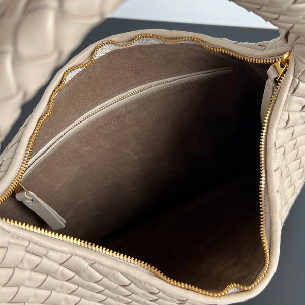 BV Bag 44cm Beige Intrecciato Leather