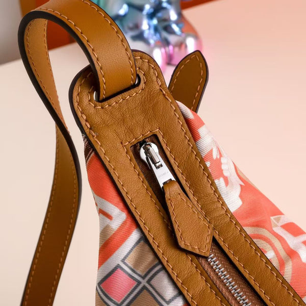 HM Sursoie To Go Pouch 22.5CM Orange Swift Canvas