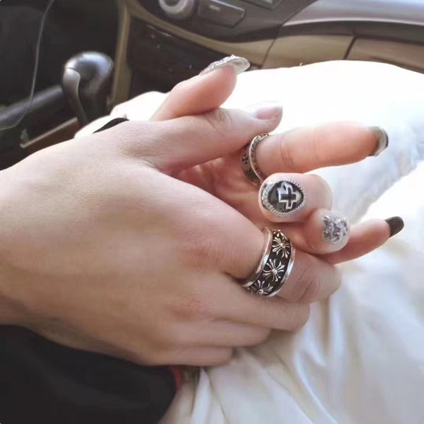 Chrome Cross Spinner Ring