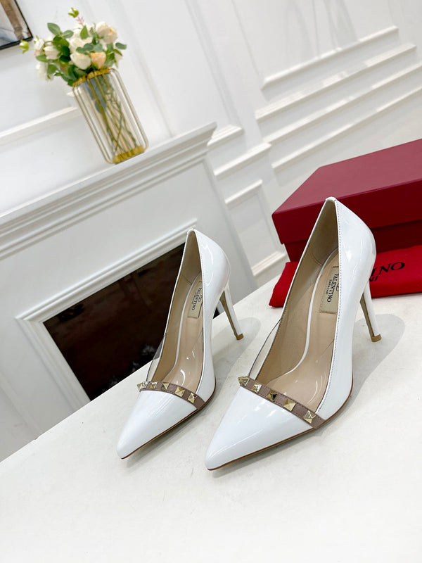 Valentino Garavani Slingback 90 in Patent Leather