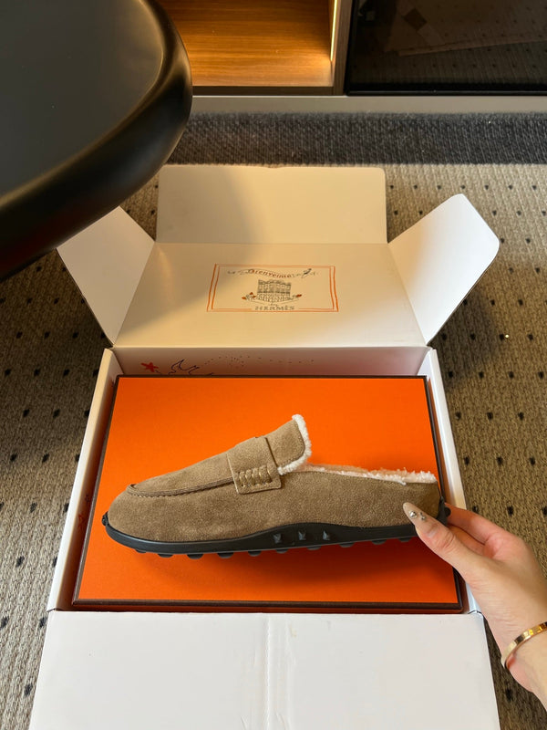 HM 26S Destin Mules Greyish Light Brown Suede