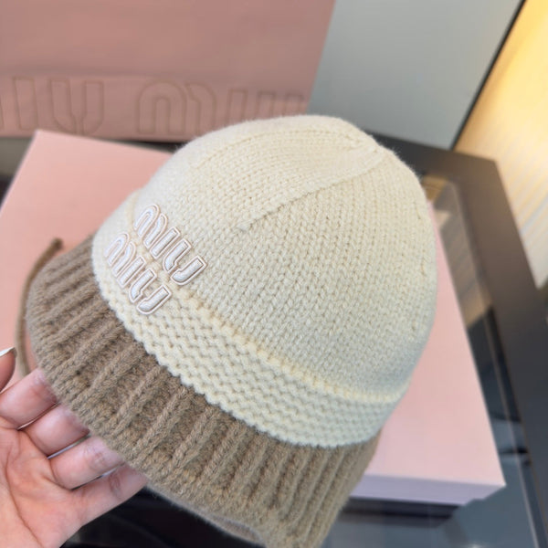 Miu Knitted Earmuff Cap 477560