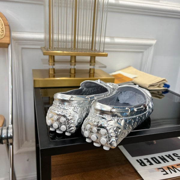 LV GLORIA FLAT LOAFER LOGO STAMPING SILVER